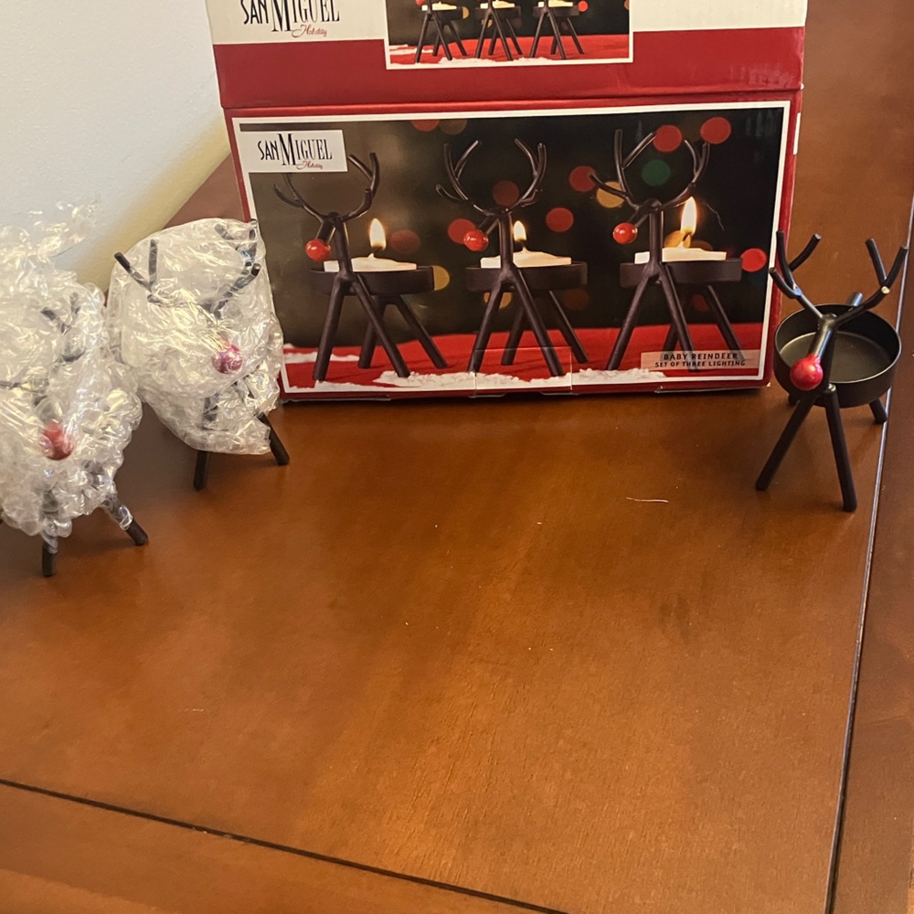San Miguel Reindeer Candle Holder Set - Black and Red